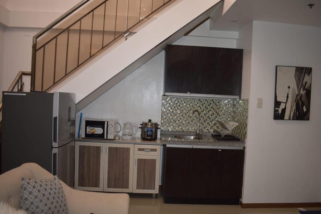 Affordable Makati Apt Manila Exterior photo