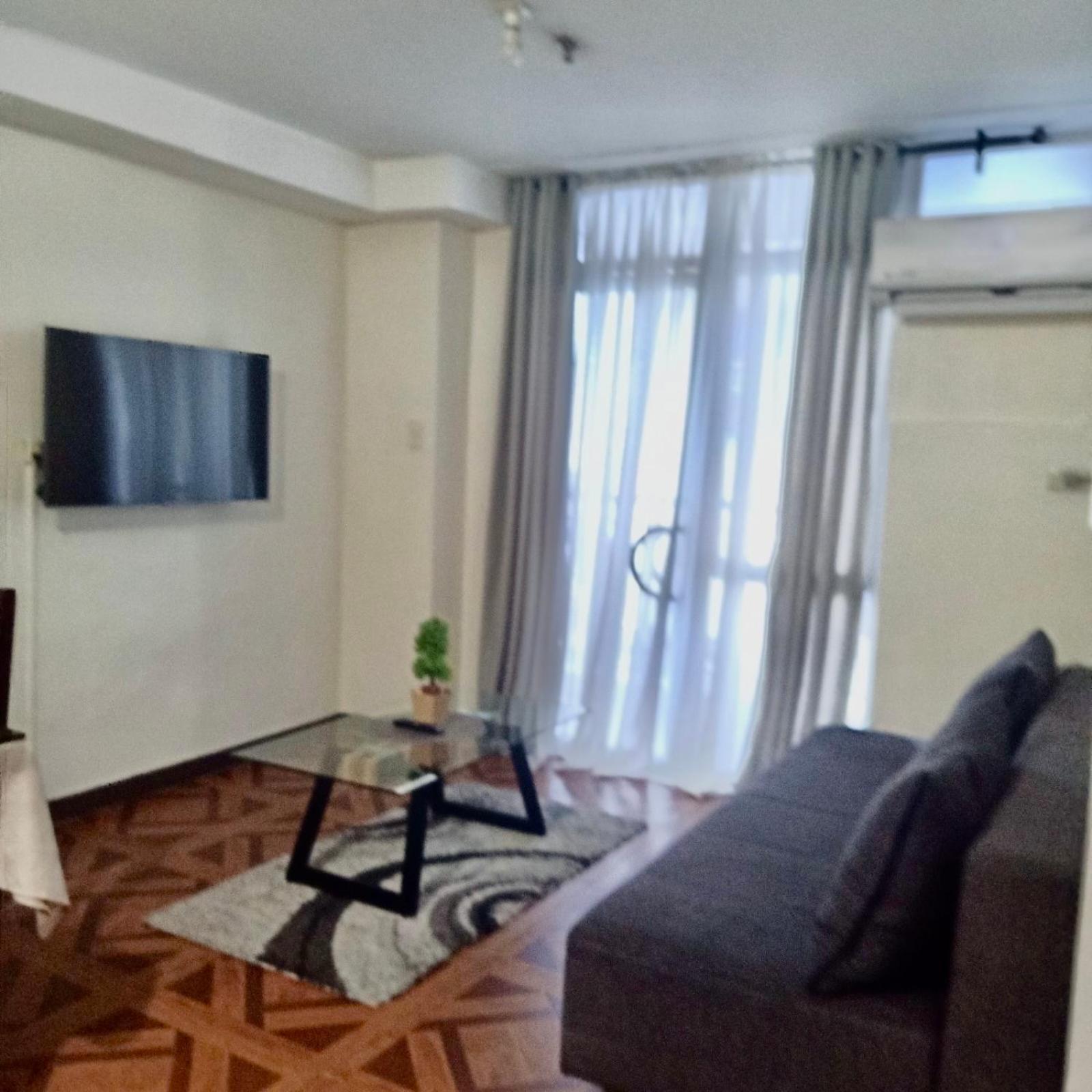 Affordable Makati Apt Manila Exterior photo